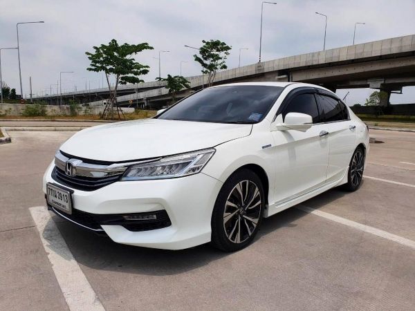 Honda accord hybrid year 2018